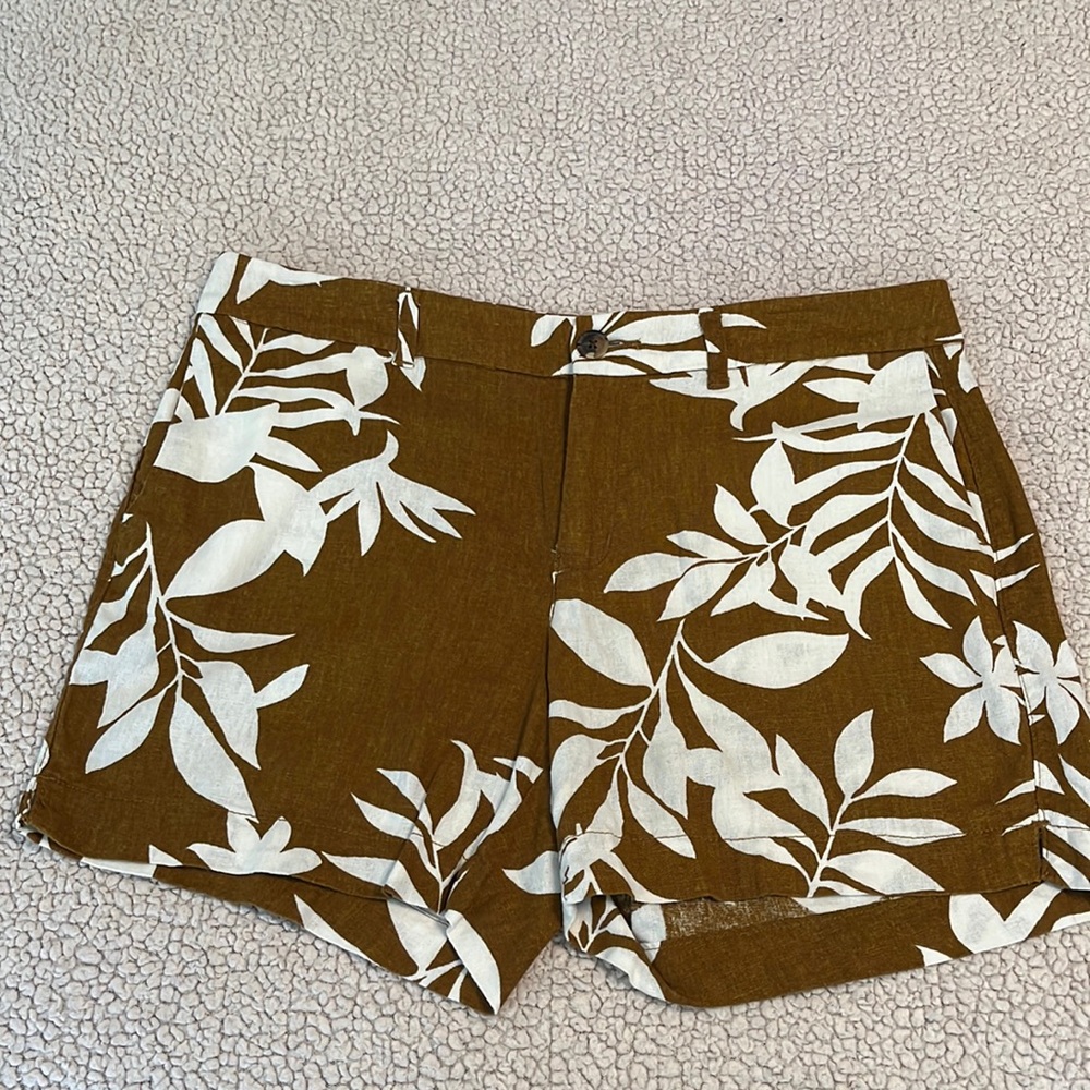 Linen Floral Leaf Shorts